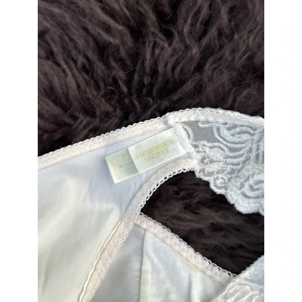 Vintage Victoria Secret White Satin Bra & Panty‎ Set Lace Trim Bridal Underwear